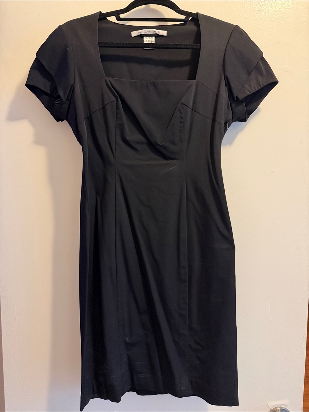 Diane Von Furstenberg Black Short-Sleeve Midi Sheath Dress